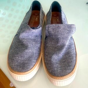 Blue Toms size 8 shoes